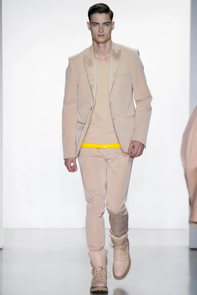 Look 23